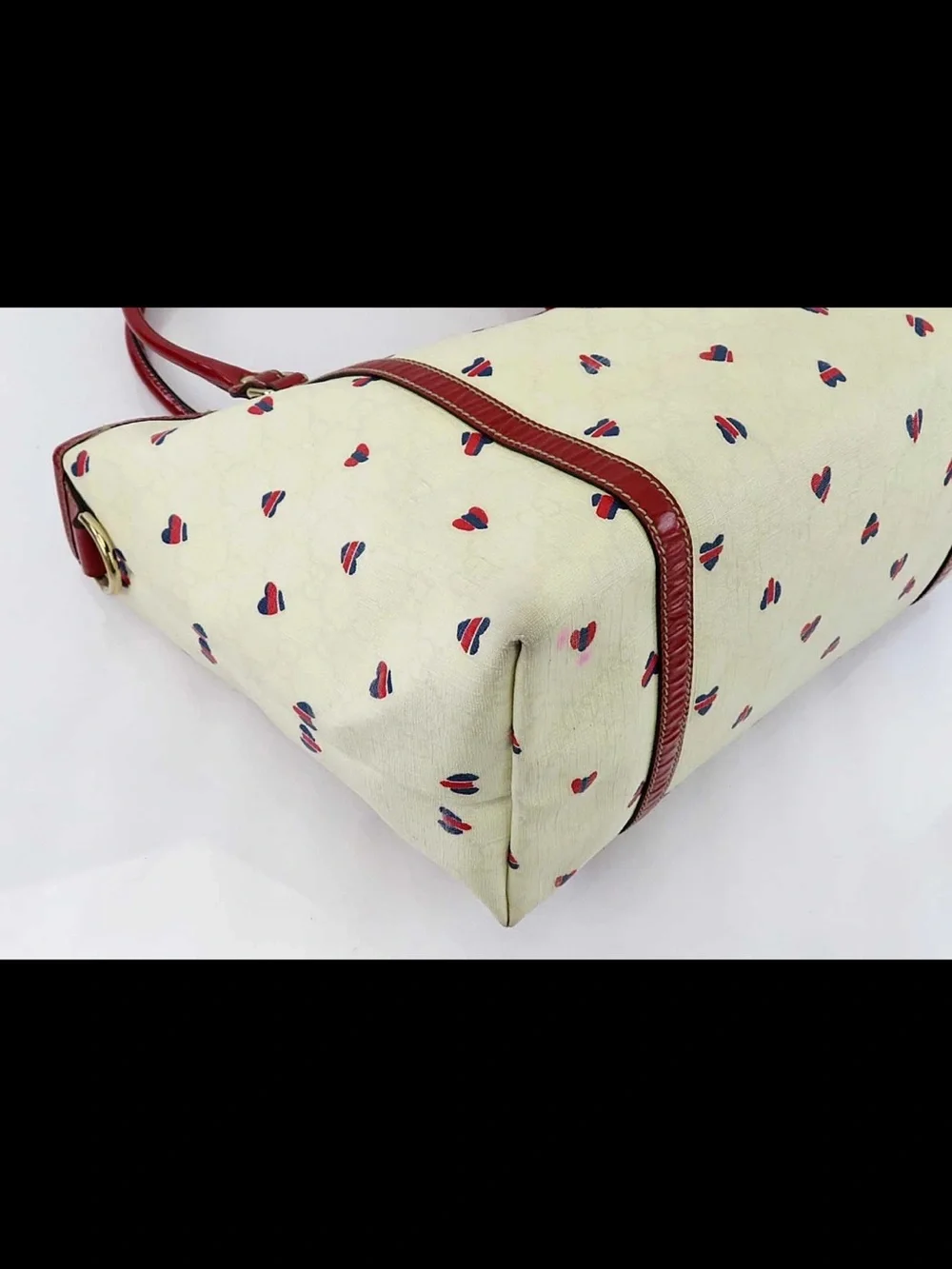 Gucci Cream Tote with Red Heart Motif
